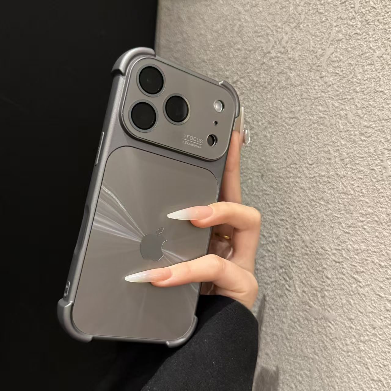 Four-corner anti-drop electroplated aurora iPhone protective case